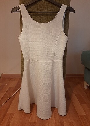 H&M beyaz yazlık elbise