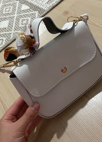 Bohem Beyaz Deri Tokalı Kadın Çanta - Görsel 3