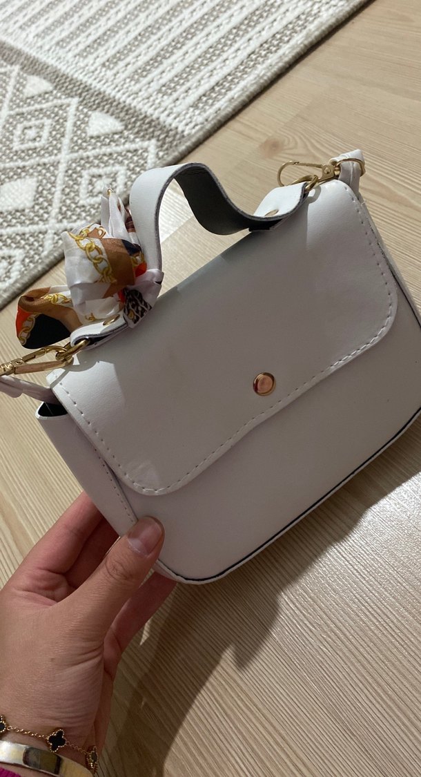 Bohem Beyaz Deri Tokalı Kadın Çanta - Görsel 3