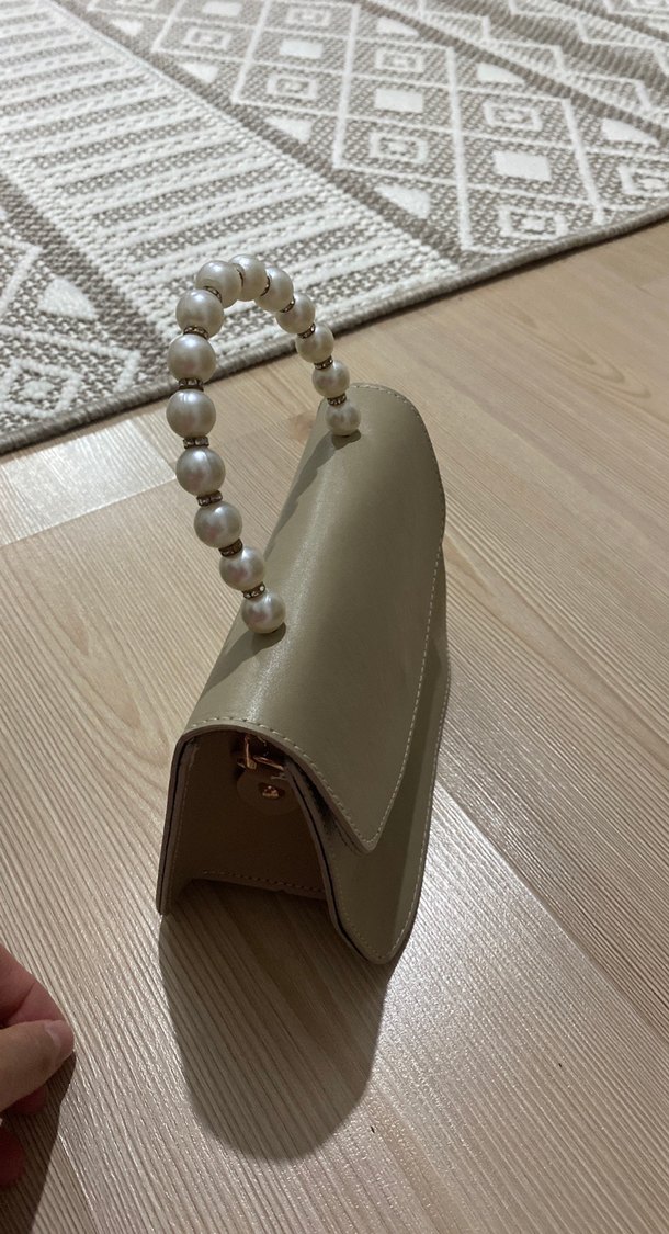 Boncuklu Kulplu Bej Deri Kadın Çanta - Görsel 2