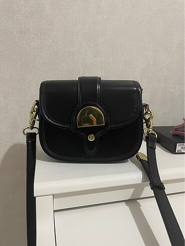 Zara askılı çanta