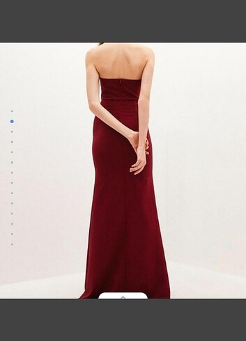 36 Beden bordo Renk Straplez abiye elbise