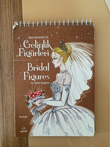 Moda Tasarım için Gelinlik Figürleri Kitabı
