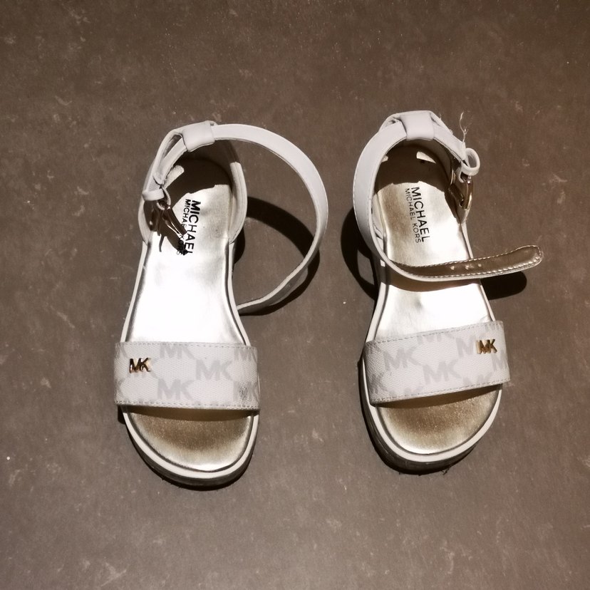 Beyaz Tokalı Kız Çocuk Sandalet - Görsel 2