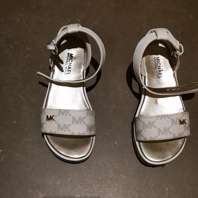 Beyaz Tokalı Kız Çocuk Sandalet - Görsel 4