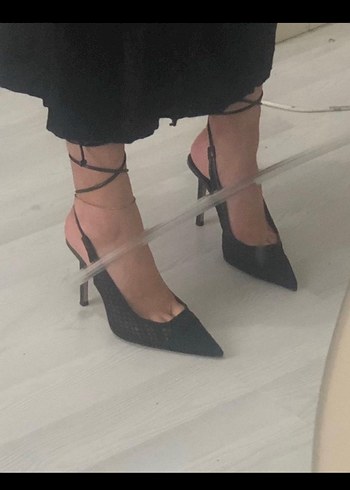 Siyah Yılan Derisi Desenli Bağcıklı Stiletto - Görsel 4