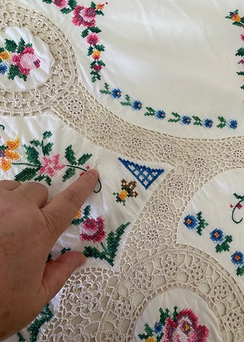 Rahibe isi elisi masa örtüsü - Görsel 7