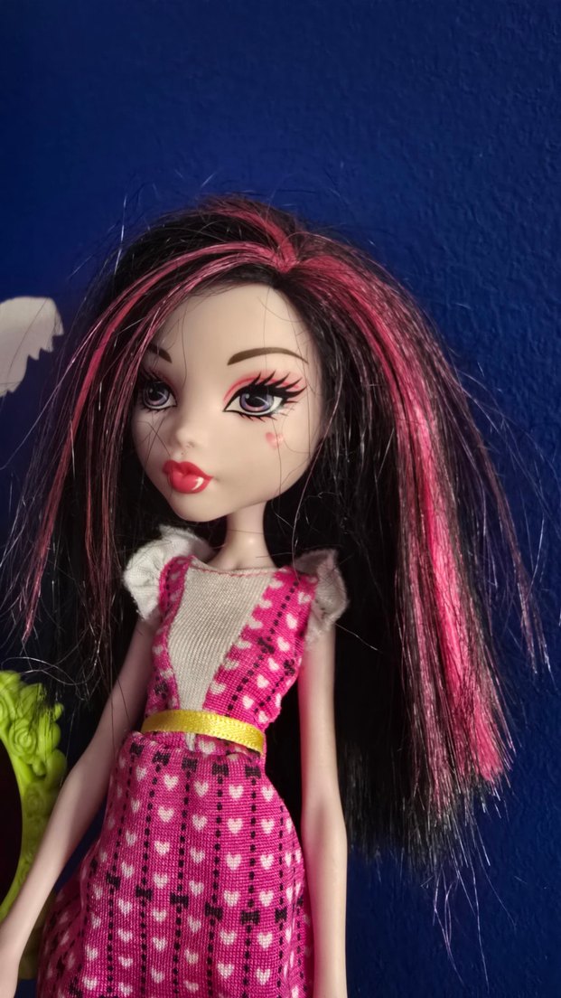 monster high draculara bebeği - Görsel 3