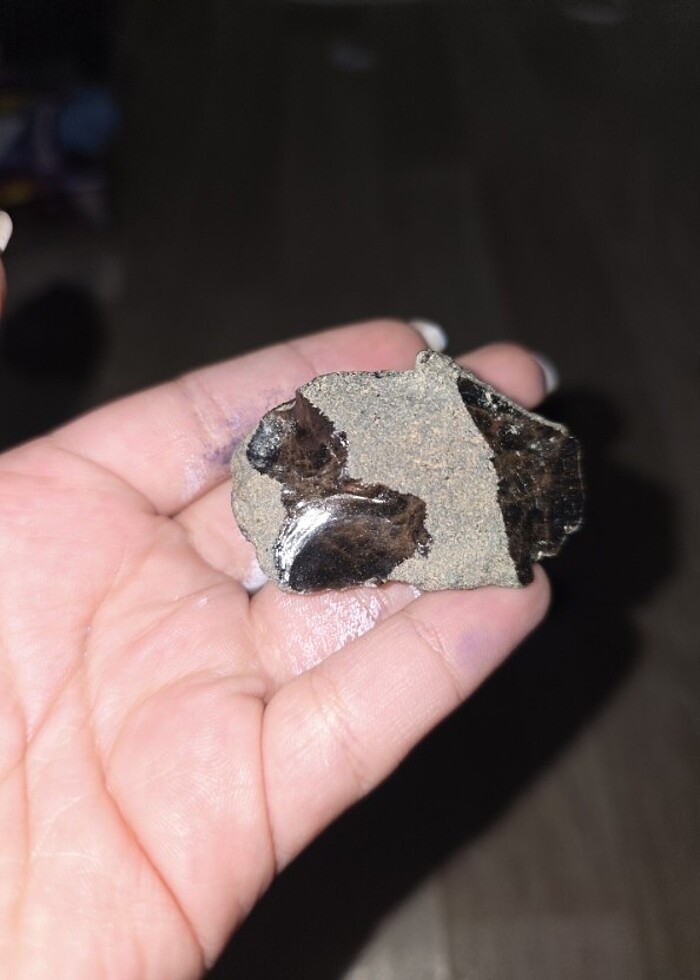 Orta boy obsidyen doğal taş  - Görsel 2