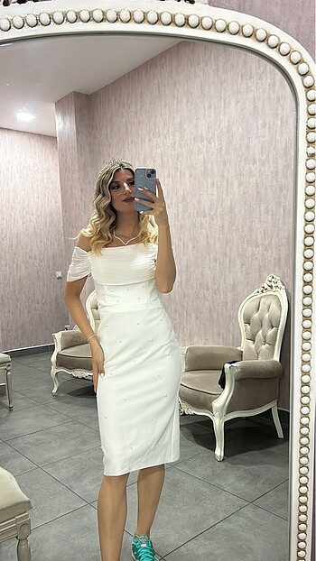 Beyaz Söz Elbisesi