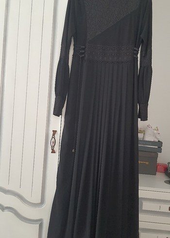 38 Beden siyah Renk Siyah Uzun Piliseli Elbise