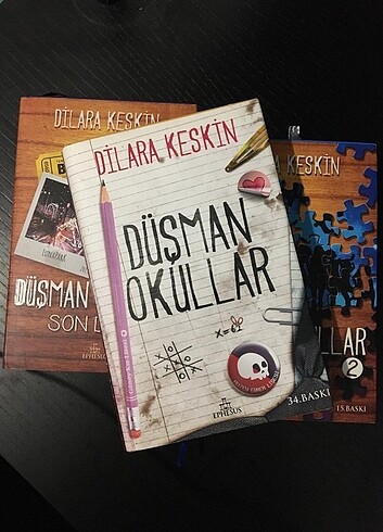 Düşman Okullar serisi