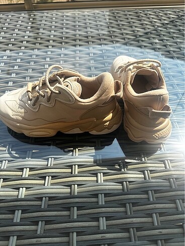 36 Beden ten rengi Renk Adidas OZWEEGO