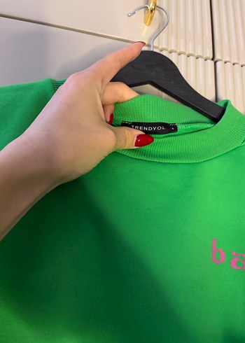 Rahat Kesim Yeşil Crop Sweatshirt - Görsel 3