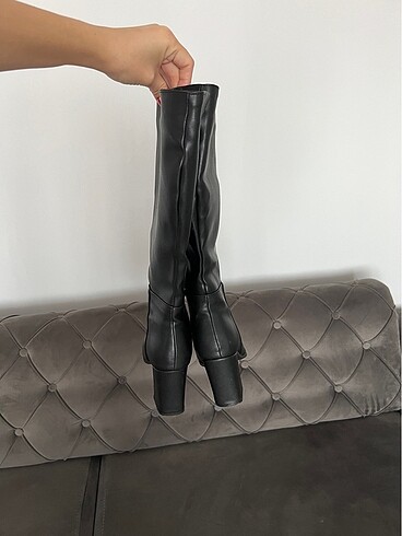 Siyah topuklu çizme - Görsel 2