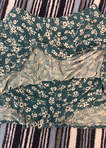 Yeşil Çiçek Desenli Fırfırlı Şort Etek - Görsel 3