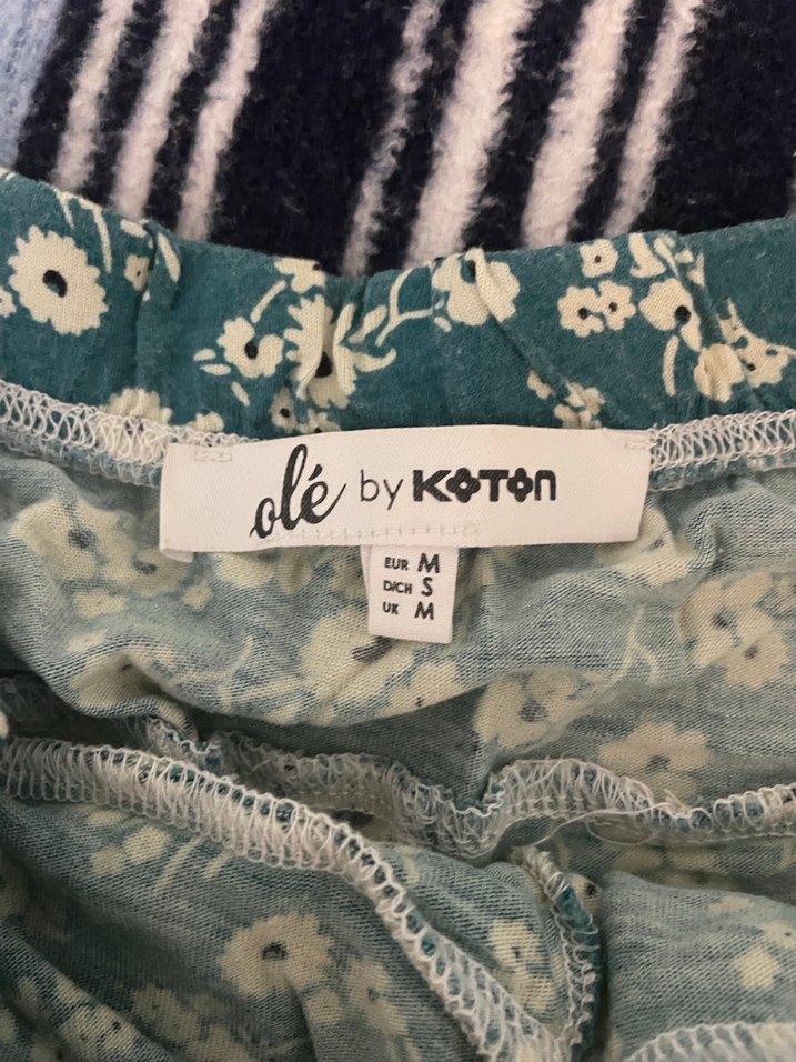 Yeşil Çiçek Desenli Fırfırlı Şort Etek - Görsel 2