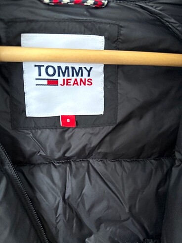 s Beden siyah Renk KADIN SİYAH TOMMY ŞİŞME MONT