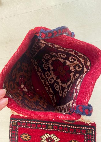 El dokuma heybe çanta ve oturma için mini dokuma kilim. - Görsel 4