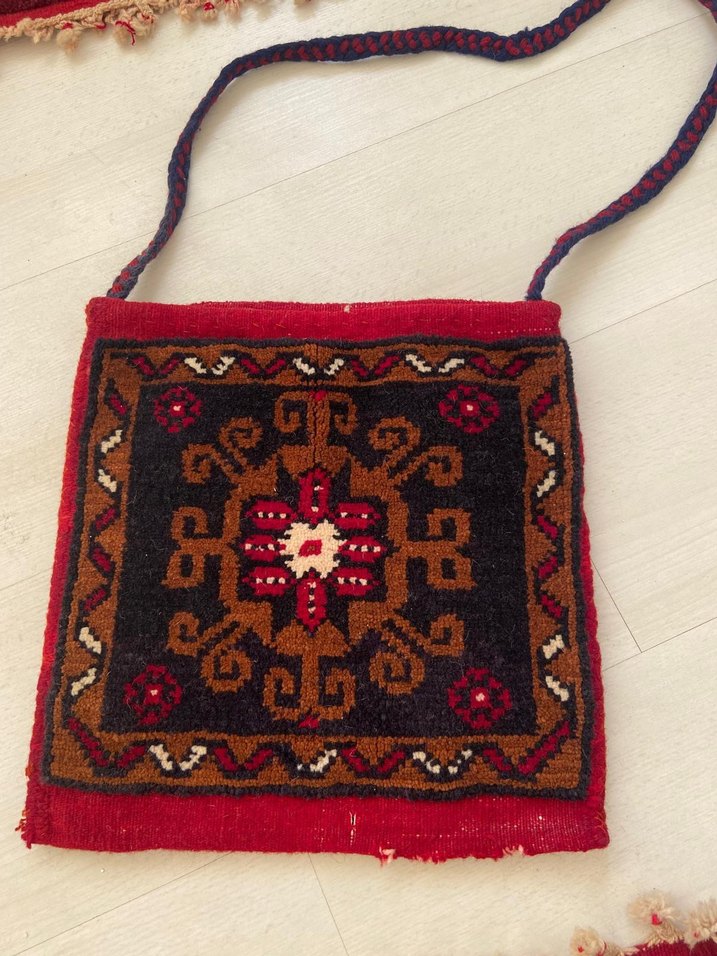 El dokuma heybe çanta ve oturma için mini dokuma kilim. - Görsel 3
