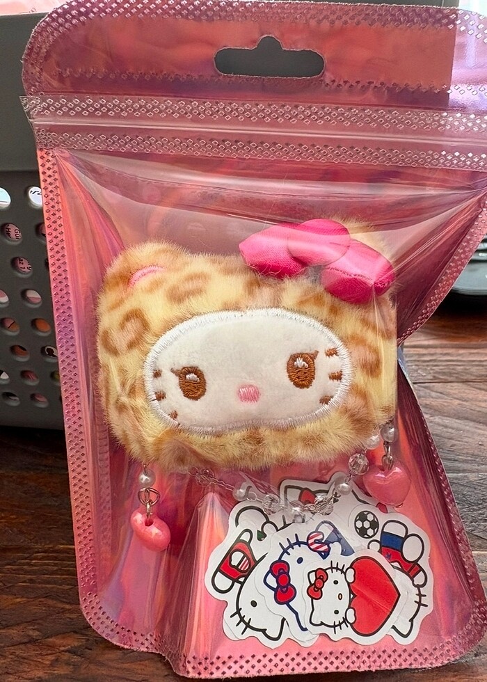 Hello kitty leopar peluş toka - Görsel 3