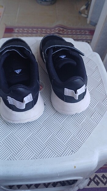25 Beden siyah Renk Adidas spor ayakkabi