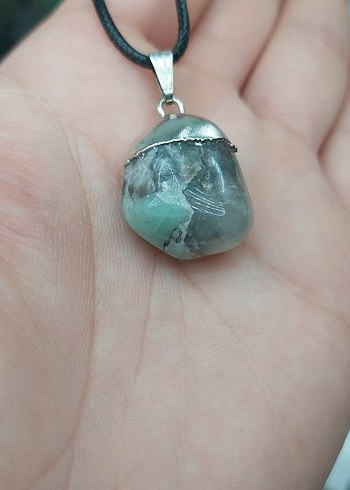 Kök Zümrüt ve Kuvarslı Doğaltaş Kolye - Görsel 2