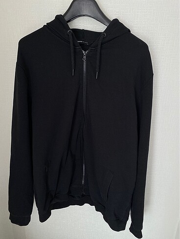 Siyah kapüşonlu sweatshirt ceket