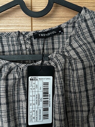 Ekose detaylı bluz - Görsel 2