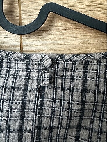 Ekose detaylı bluz - Görsel 6