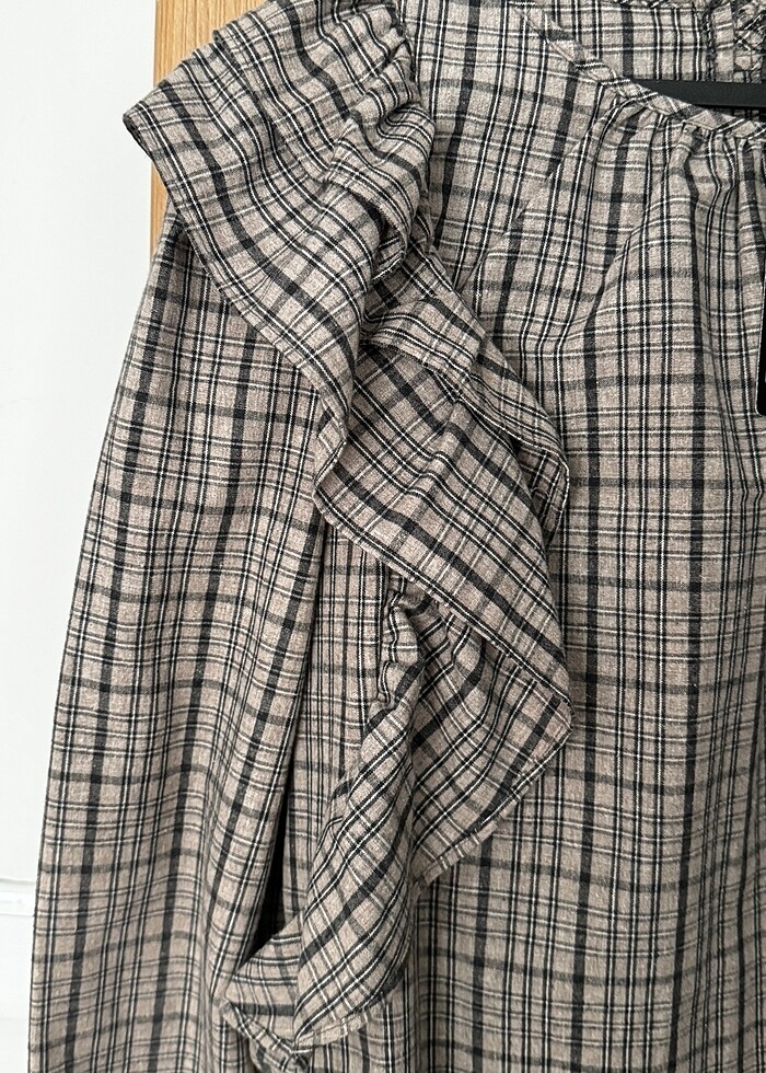 Ekose detaylı bluz - Görsel 3