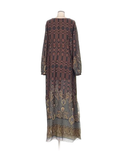 40 Beden Batik Uzun Elbise %70 İndirimli.