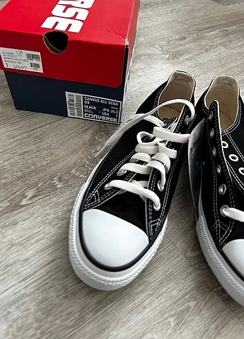 41 Beden siyah Renk Converse ayakkabı