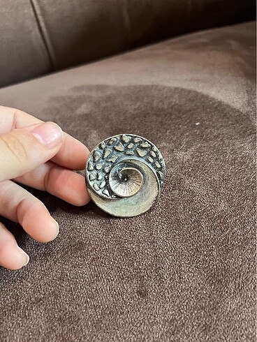 Metal yüzük