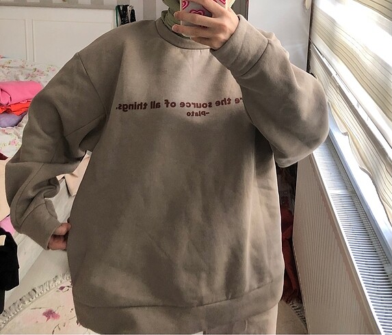 sweatshirt