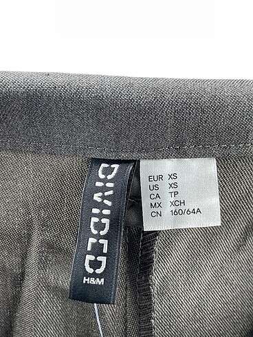 xs Beden gri Renk H&M Düz Kesim %70 İndirimli.