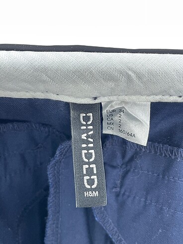 34 Beden lacivert Renk H&M Kumaş Pantolon %70 İndirimli.