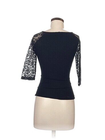 xs Beden Guess Bluz %70 İndirimli.