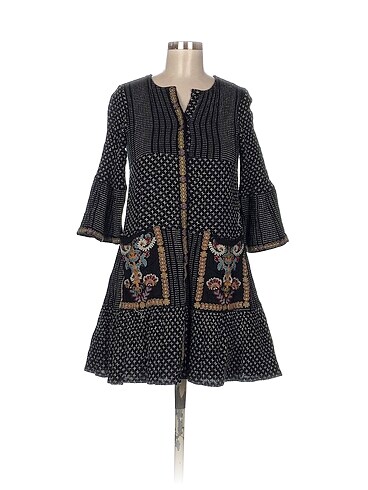 Zara Kısa Elbise %70 İndirimli.