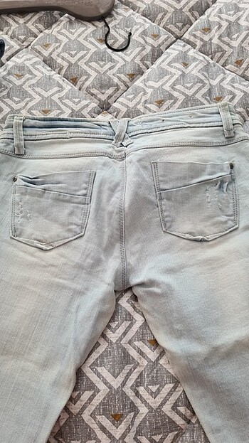 m Beden mavi Renk Stradivarius jean