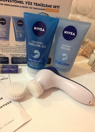 Nivea Nivea Profesyonel Yüz Temizleme Jeli