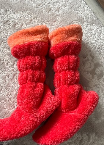 Kızlar için Kırmızı Sıcak Peluş Terlik - Görsel 4