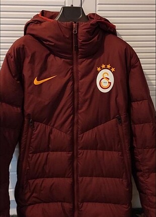 Nike Galatasaray Mont Nike Giyim %20 İndirimli - Gardrops