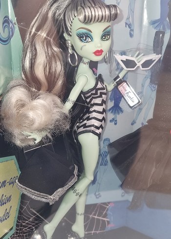 monster High frankie barbie Skullector - Görsel 6