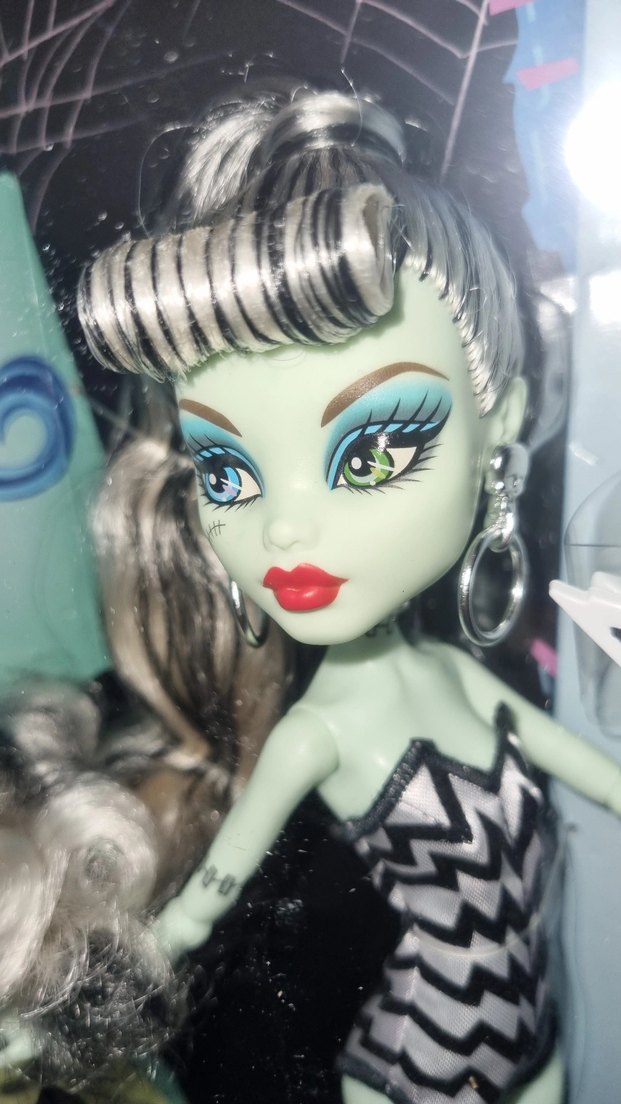 monster High frankie barbie Skullector - Görsel 5