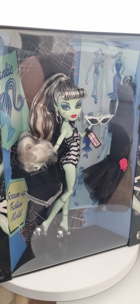 monster High frankie barbie Skullector - Görsel 3