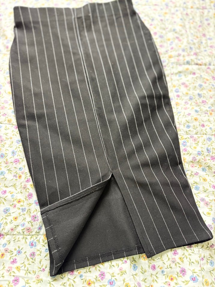 Gri Çizgili Uzun Kalem Etek - Görsel 2