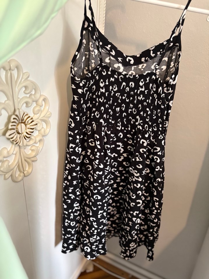 Siyah Desenli Askılı Midi Elbise - Görsel 2