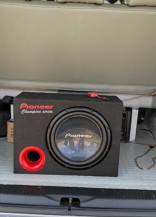 Pioneer Bass