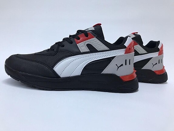 Puma Puma .